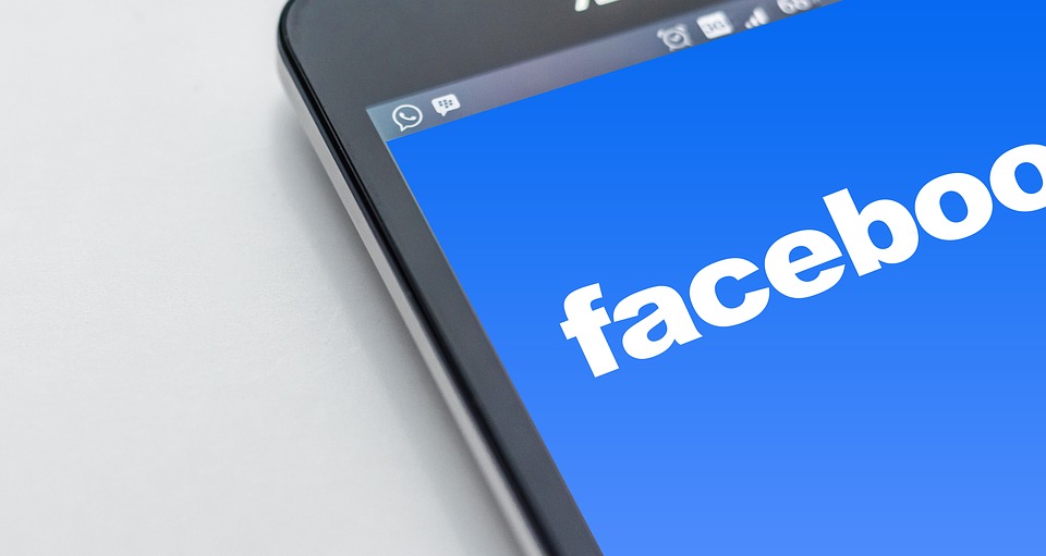 Que cherche à faire Facebook avec son projet de crypto-monnaie Libra ?